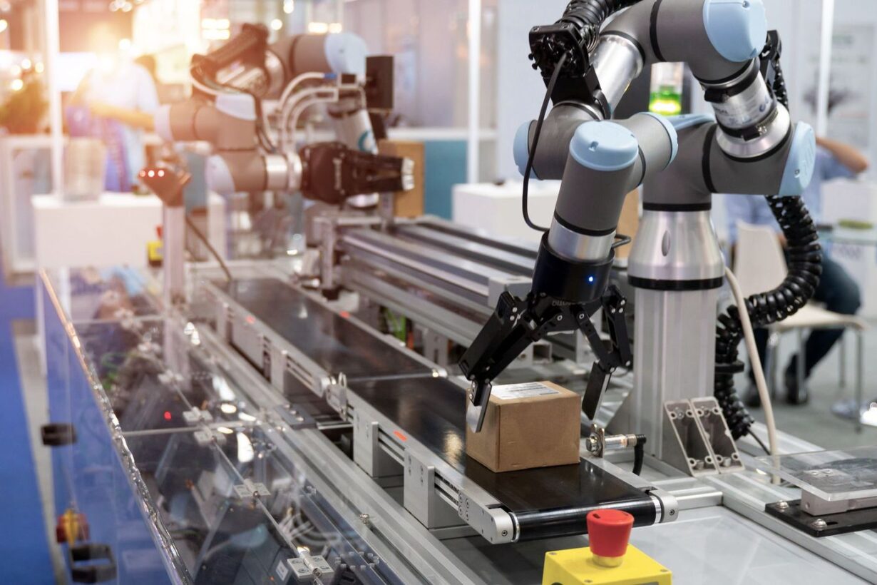 Universal Robots amplía su colaboración con MathWorks